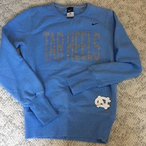 Nike Tar Heels pullover!